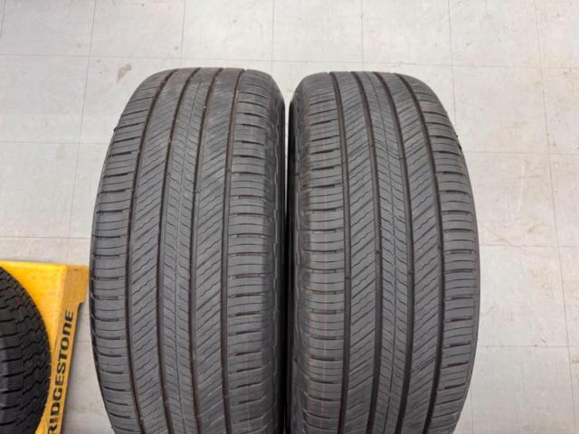 Toyota
240 Series Land Cruiser FJ Genuine Alloy Wheels + MICHELIN
PRIMACY
SUV