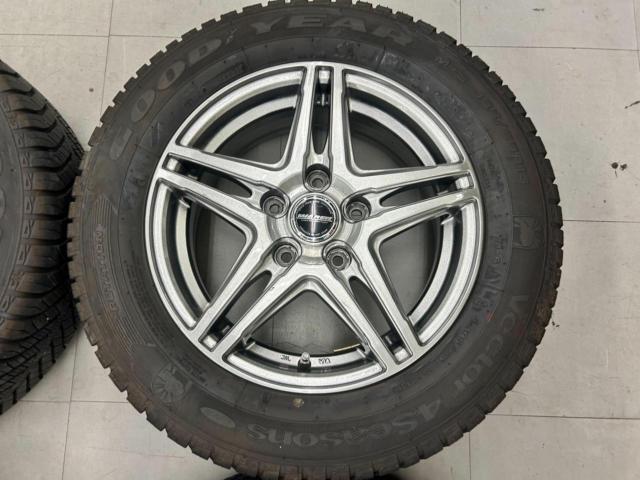【HOT STUFF(ホットスタッフ)】WAREN(ヴァーレン) WR5 (5HOLE)+GOODYEAR Vector 4Season