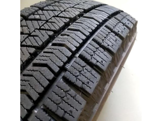 BRIDGESTONE BALMINUM BR10+BRIDGESTONE BLIZZAK VRX2