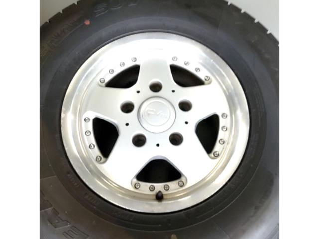 BRIDGESTONE CV
CV-928
(LAND
CRUISER
100) + GOODYEARICE
NAVI
SUV