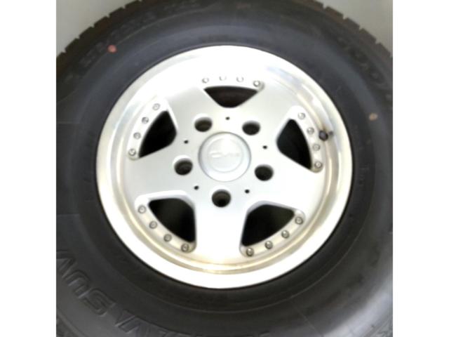 BRIDGESTONE CV
CV-928
(LAND
CRUISER
100) + GOODYEARICE
NAVI
SUV