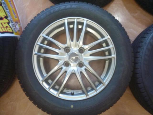 BRIDGESTONE
ECO
FORME
SE-18 + BRIDGESTONE
BLIZZAK
VRX3