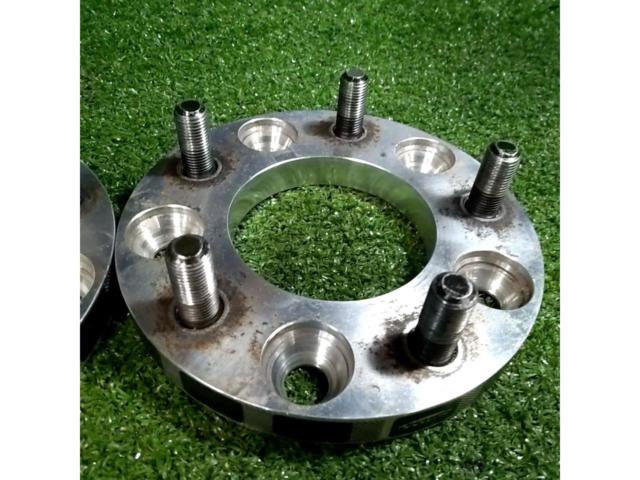 Kics
Wide tread spacer
[114.3-5H
Thickness: 15mm
M 12 x P 1 .25
HEX: 21
Dedicated hub ring diameter: 66mm