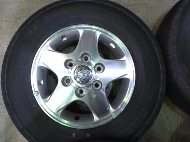 日産純正(NISSAN)  NISSAN キャラバン純正アルミホイール   + DUNLOP(ダンロップ)  SP175N
