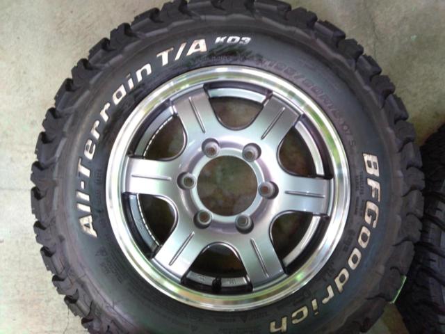 ANBISH
Branca
Alloy Wheels
+
BFGoodrich
ALL-Terrain
T / A
KO3
LT195/80R15
107S