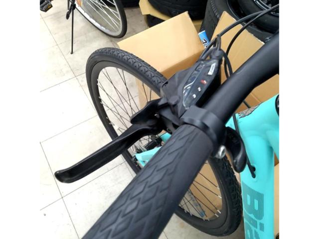 Bianchi c.sport2 28インチ