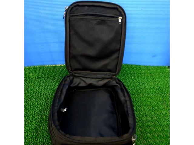 General-purpose/magnetic attachment type RSTaichi (RS Taichi)
Basic Tank Bag (S) .6/RSB302 Capacity 6L