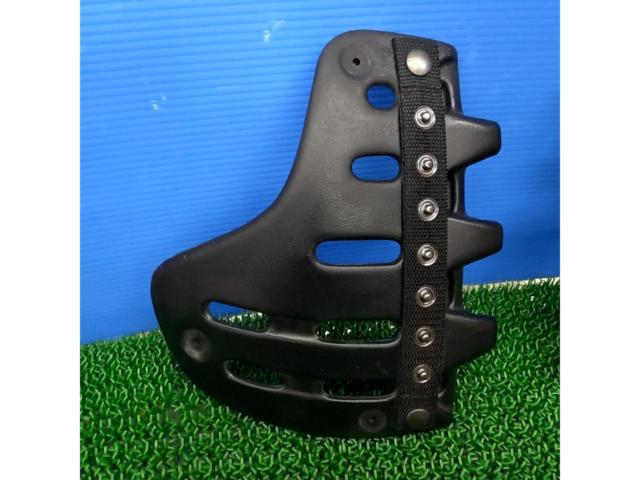 One size fits all: HONDA
Body protector
Separate/0SYTH-W9P-KF Chest Protector