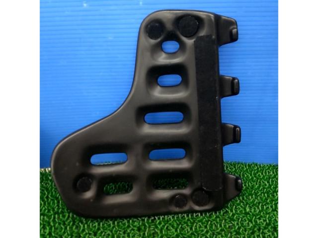 One size fits all: HONDA
Body protector
Separate/0SYTH-W9P-KF Chest Protector