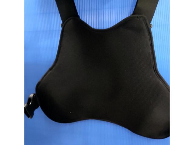One size fits all, manufacturer unknown.
Body protector chest
Back protector!!
