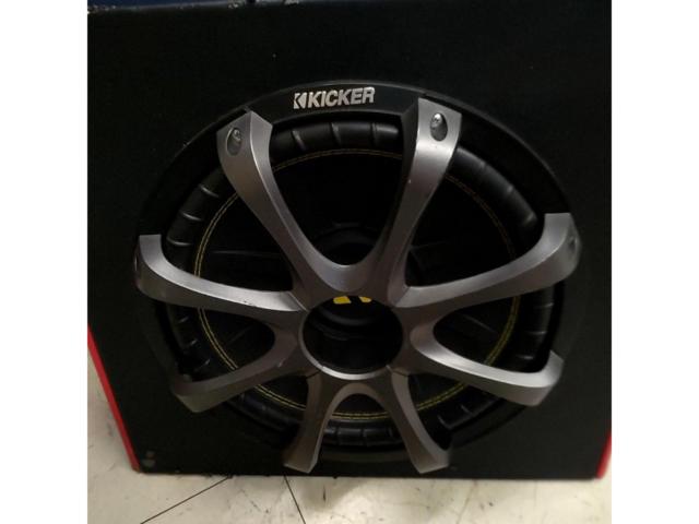 KICKER comp C サブウーハー