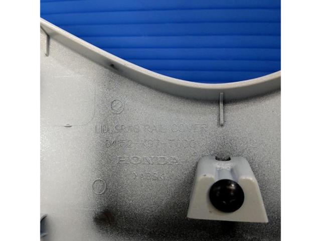 PCX125 / PCX150 HONDA (Honda)
Genuine lid grab rail cover, white color