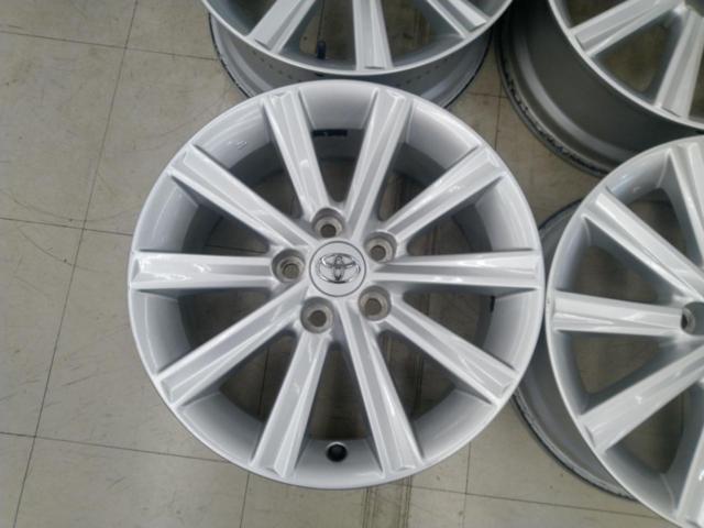Toyota
50 series Camry original wheel