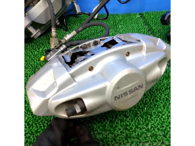 Y51/Fuga Nissan genuine caliper
