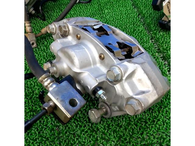 Y51/Fuga Nissan genuine caliper