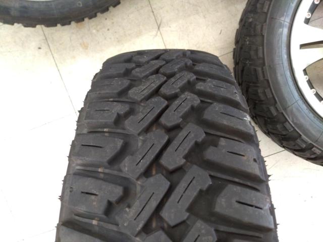 BRIDGESTONE Lowenzahn VIP + NANKANG NK 4×4WD M/T