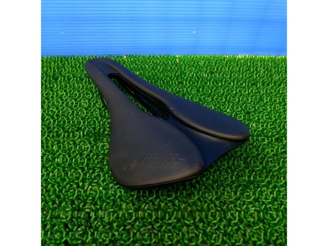 【サイクルズ】Selle Italia