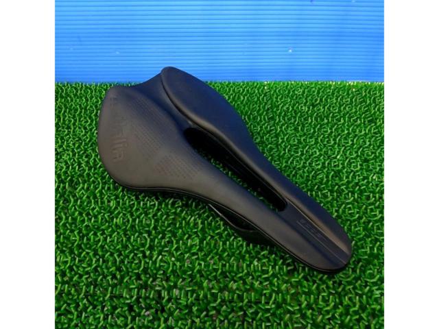 【サイクルズ】Selle Italia