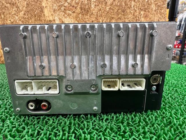 トヨタ純正 DEH-M8247 純正オーディオデッキ