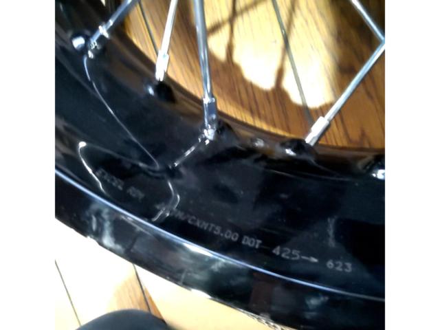 Triumph Thruxton 1200RS
Original wheel front and back set
FinalEdition