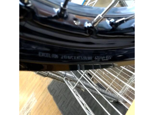 Triumph Thruxton 1200RS
Original wheel front and back set
FinalEdition