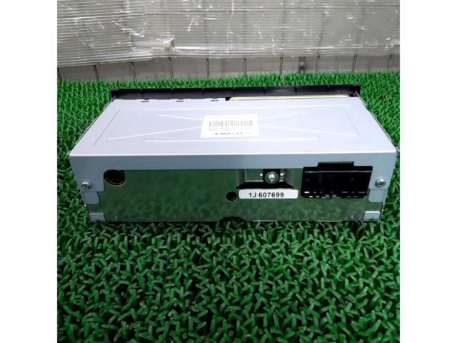SUZUKI (Genuine Suzuki) Radio Tuner with Built-in Speakers
39101-68H00-000