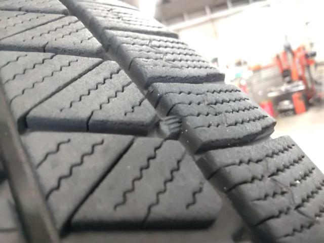 【Aコン】BRIDGESTONE(ブリヂストン)BALMINUM(バルミナ) XR10 + BRIDGESTONE BLIZZAK VRX3 【エクストレイル】