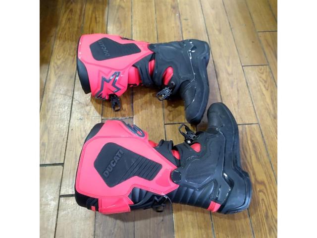 Size: 27.5cm DUCATI
Genuine
Terrain Boots
Explorer
T7
Alpinestars