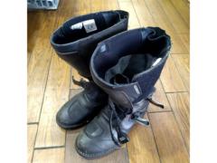 Size: 27cm Gaerne
Riding boots