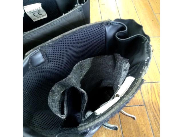 Size: 27cm Gaerne
Riding boots