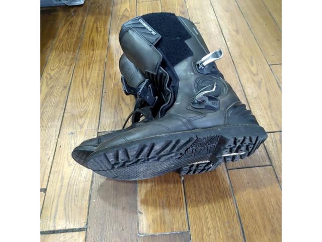 Size: 27cm Gaerne
Riding boots