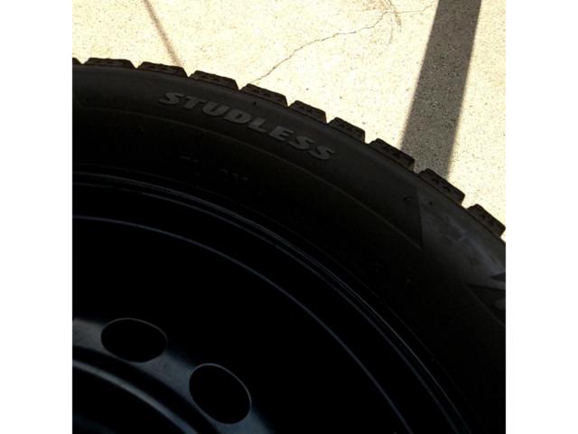 HONDA
Genuine N-BOX steel wheels + BRIDGESTONE
BLIZZAK
VRX2