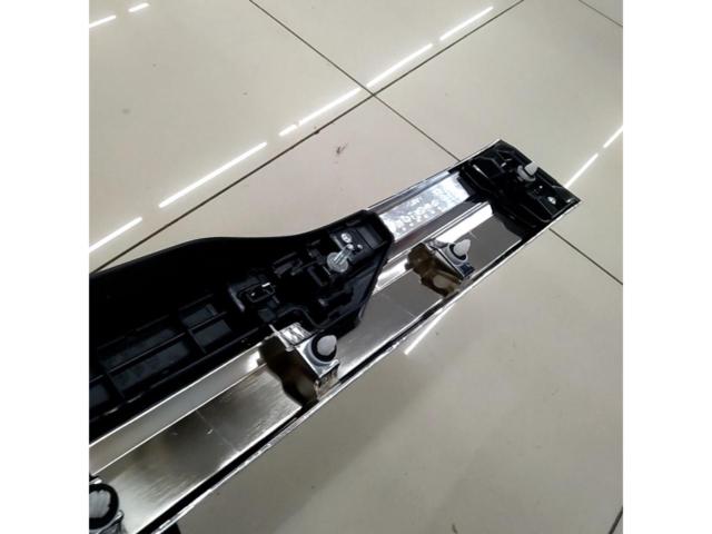 Solio Bandit/MA37S
Genuine back door garnish
