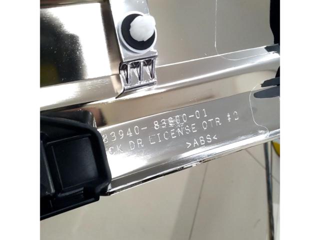 Solio Bandit/MA37S
Genuine back door garnish