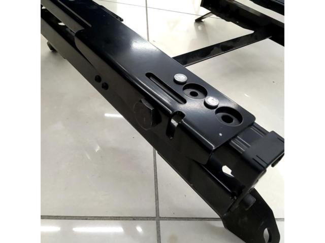 RECARO
Seat rail