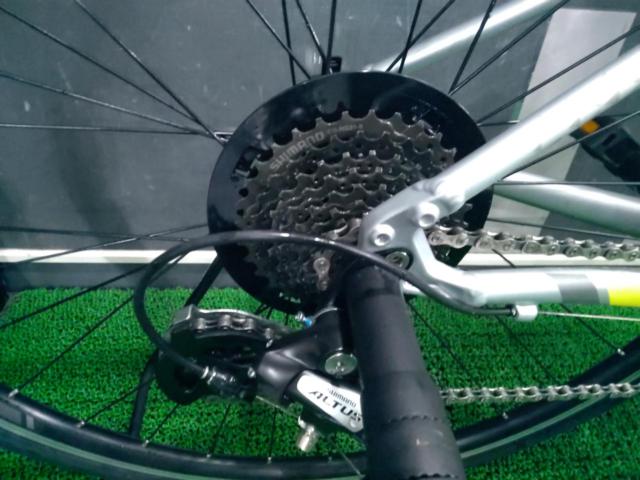 SPECIALIZED SIRRUS 2017年モデル 700×28C/3×8S アルミフレームクロスバイク シルバー×イエロー メーカーサイズXS