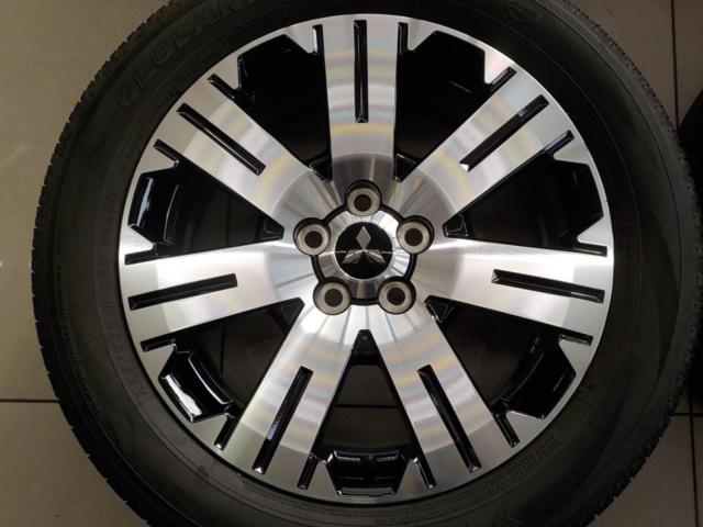 MITSUBISHI デリカD:5後期 純正ホイール + YOKOHAMA GEOLANDAR SUV G055
