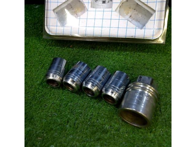 SUBARU純正 McGARD製 ロックナット B3277YA000
