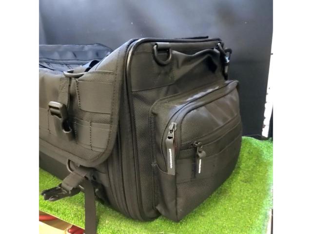 henly begins シートバッグ