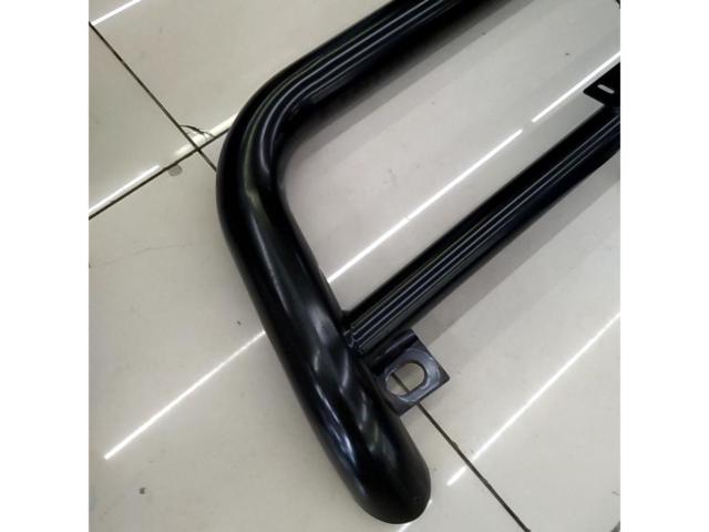 【200系ハイエース/6型/ワイド/S-GL】メーカー不明 フロントバンパーガード