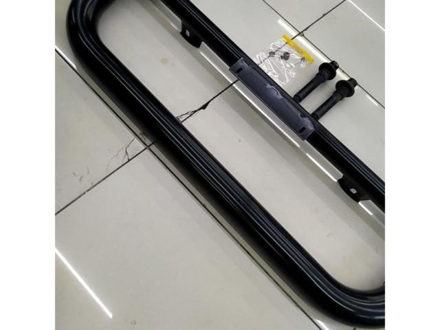【200系ハイエース/6型/ワイド/S-GL】メーカー不明 フロントバンパーガード