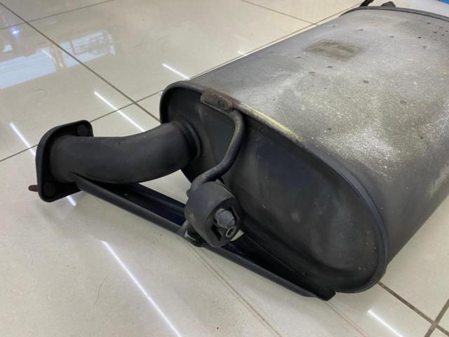 Stagea M35
Genuine NISSAN parts
Rear piece muffler
