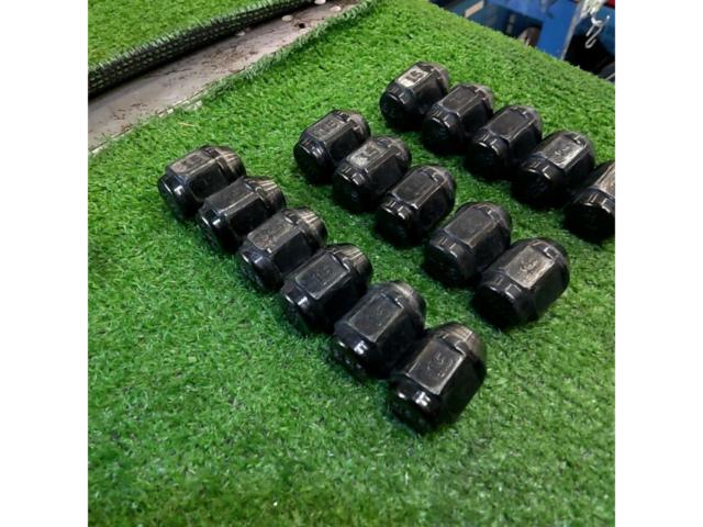 M12/P1.5/21HEXBBS
Taper nut
16 set
