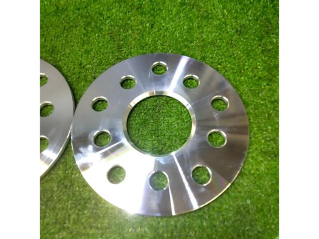 DIGICAM
Wide tread spacer