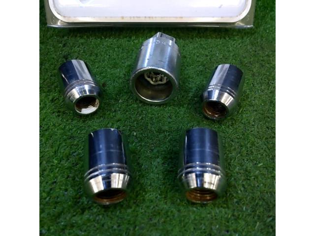 M12xP1.25 SUBARU Genuine Part
Made McGard
Lock nut set
