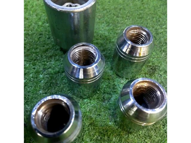 M12xP1.25 SUBARU Genuine Part
Made McGard
Lock nut set