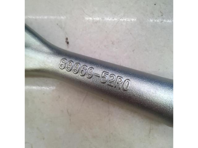SUZUKI genuine
Tow hooks