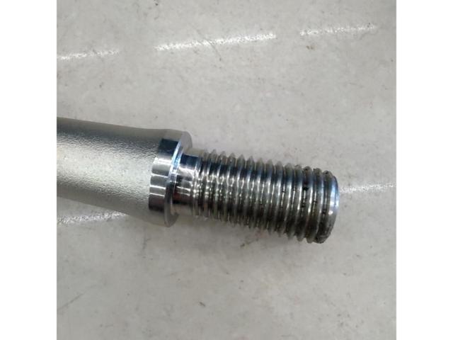 SUZUKI genuine
Tow hooks