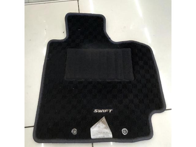 【スイフトスポーツ/ZC33S】SUZUKI 純正 フロアマット
