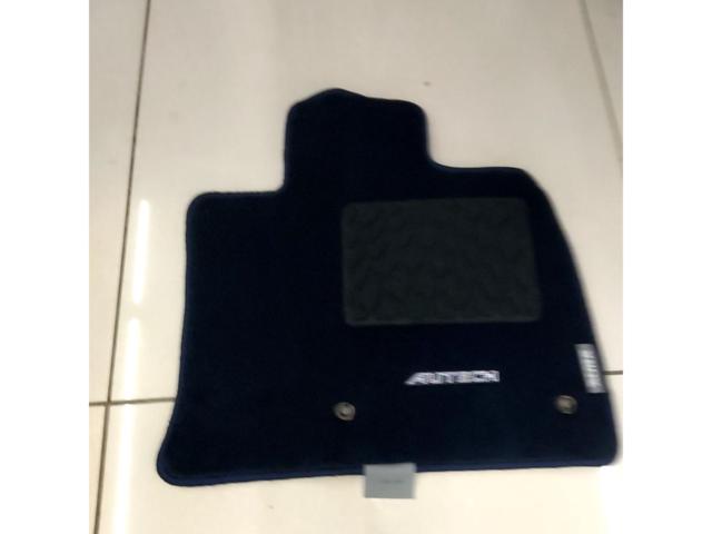 Aura/E13 NISSAN Genuine Option
Floor mat
